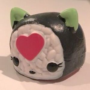 Cali Roll Num Nom cucumber resembles a California sushi roll